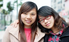 昆明三对夫妻混战